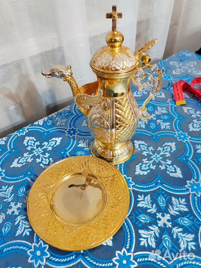 Церковный чайник для теплоты