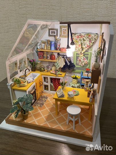 Кукольный домик с мебелью