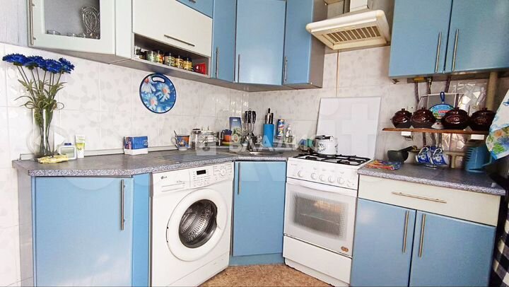 2-к. квартира, 51 м², 1/3 эт.