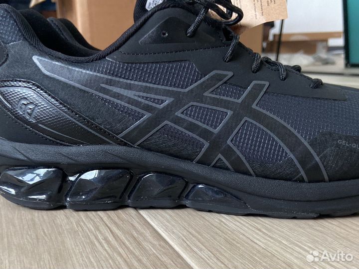 Кроссовки asics