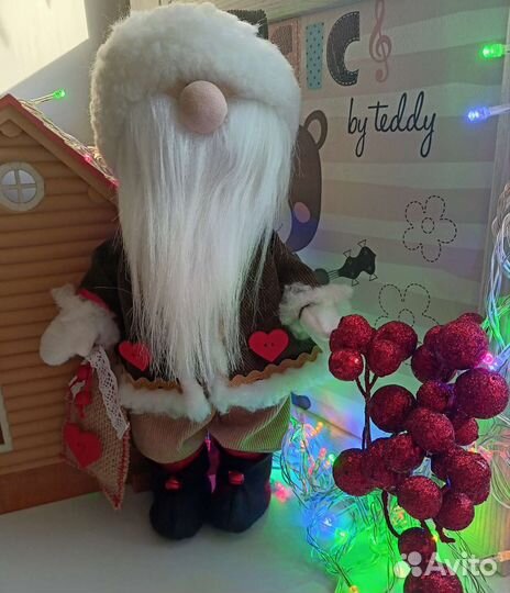 Новогодний гном