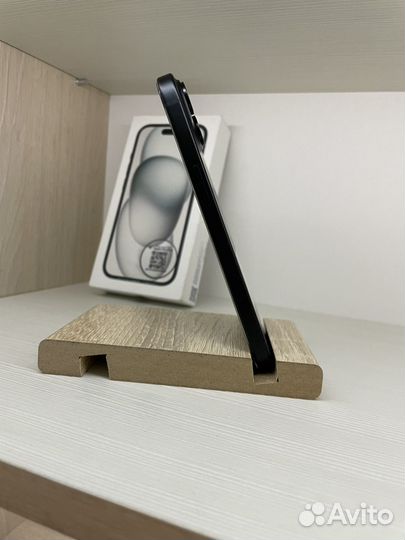 iPhone 15, 256 ГБ