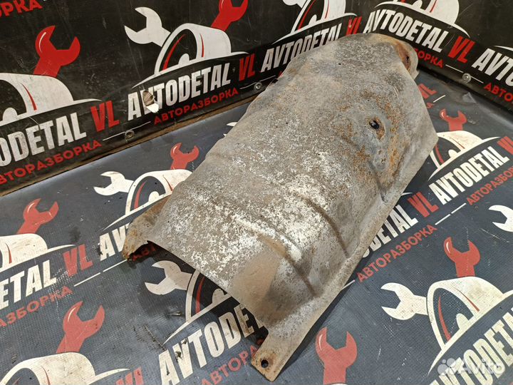 Экран тепловой глушителя Skoda Octavia Tour