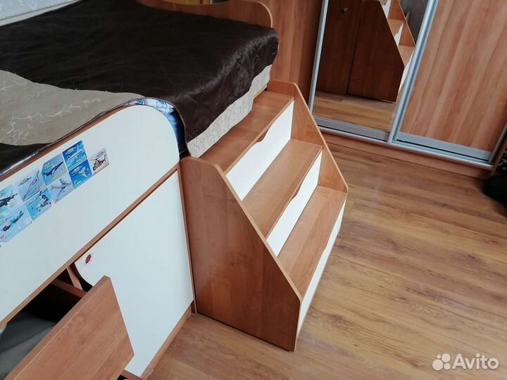 Кровать чердак