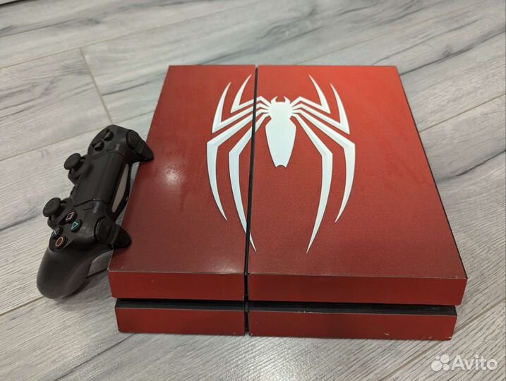 PS 4 + геймпад + игры на диске