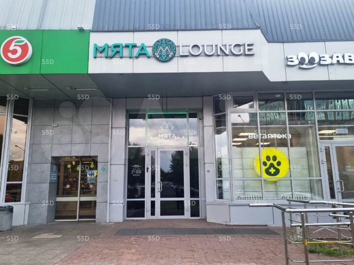 Продам торговое помещение, 358 м²