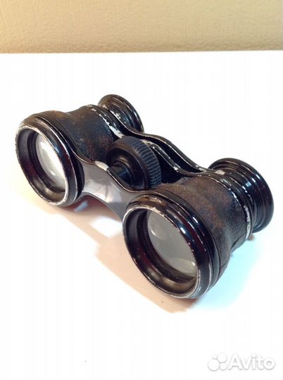 Старинный бинокль 