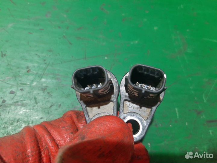 Датчик положения распредвала Toyota Corolla 150