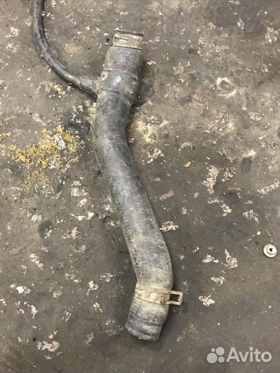 Патрубок Volkswagen Passat (B3) 1988-1993