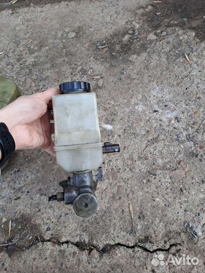 Главный тормозной цилиндр citroen c5 1