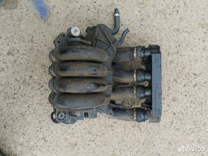 Коллектор впускной Audi A4 B7 ALZ 2006