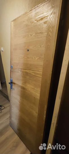 Дверь входная деревянная бу