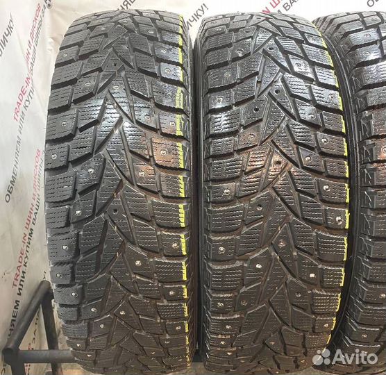 Dunlop SP Winter Ice 01 215/70 R16 101S