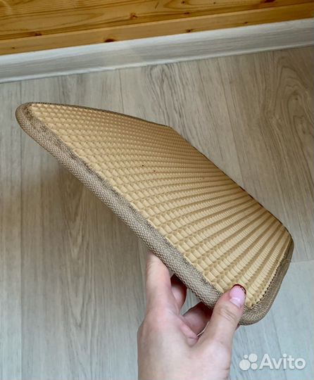 Коврик под миску 30х40