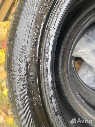 Tigar Ice 215/55 R17 V