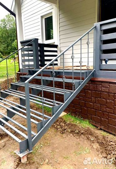 Лестница в дом. Заключаем договор