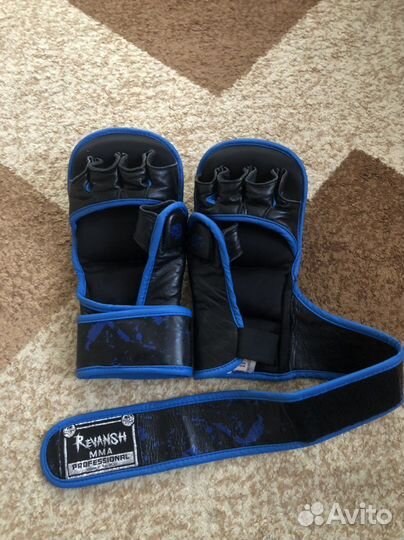 Перчатки для единоборств