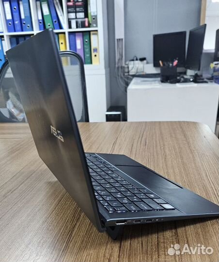 Asus ZenBook UX435EG Intel core i7 GeForce MX450