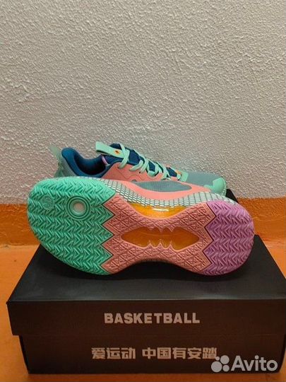 Баскетбольные кроссовки Anta Shock Wave 5