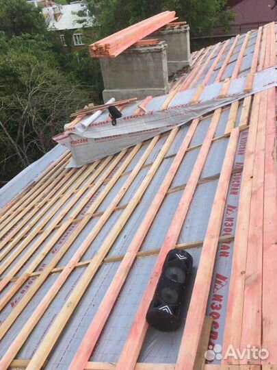 Подсобник кровельщика