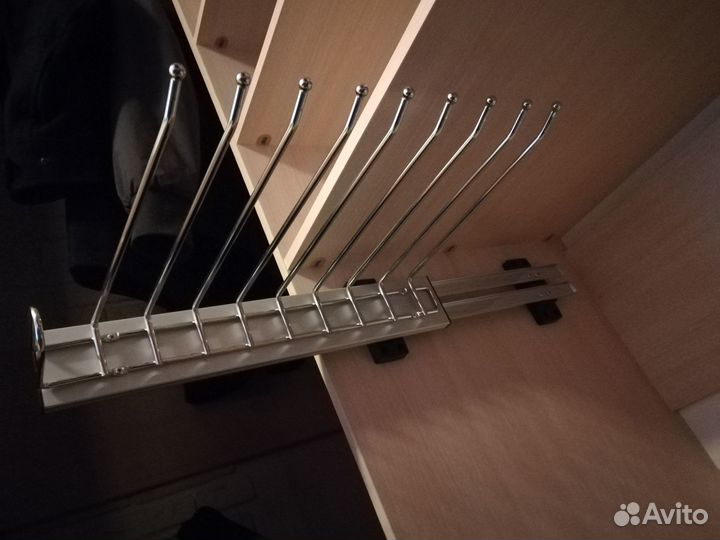 Вешалка для брюк выдвижная