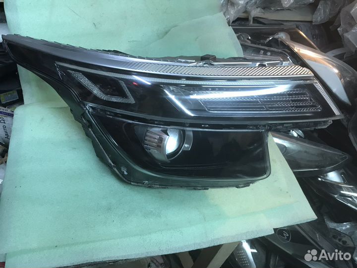 Фара правая Kia Seltos с дхо