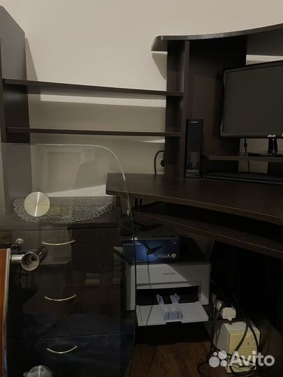 Компьютерный стол