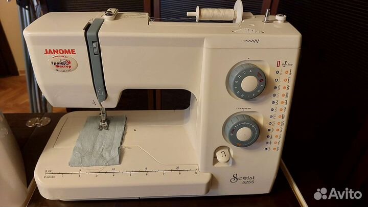 Швейная машинка Janome 525s
