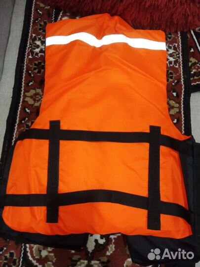 Спасательный жилет
