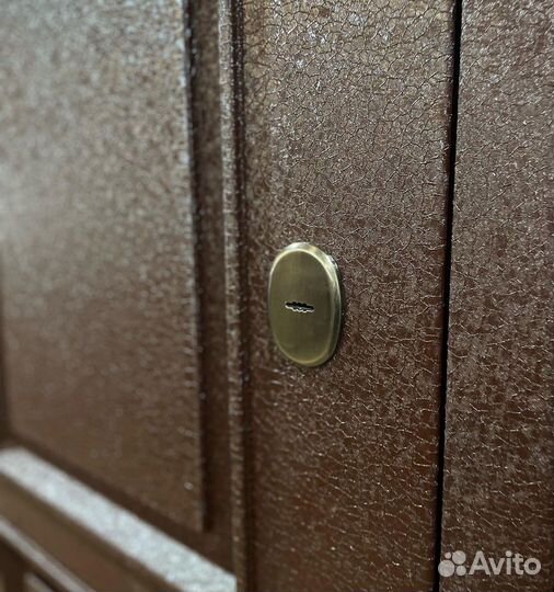 Дверь входная металлическая новая термо