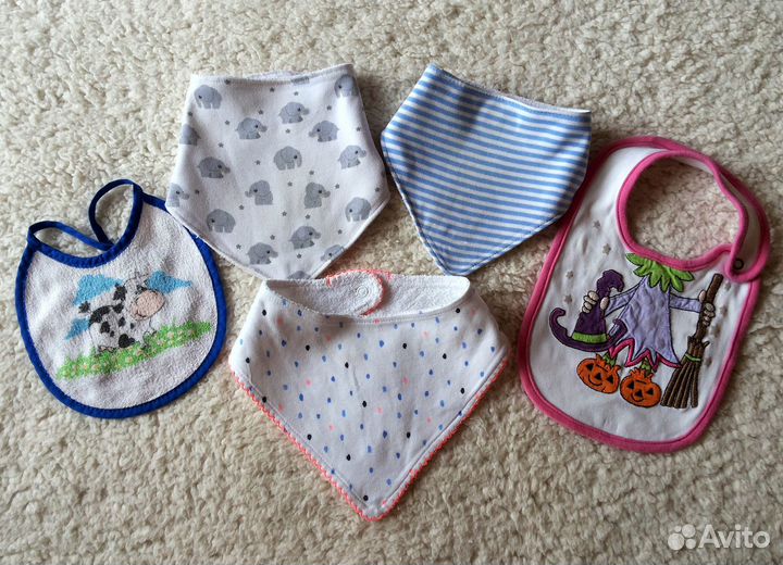 Слюнявчики 5 штук