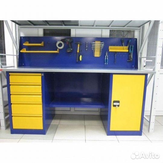 Стол (верстак металлический)