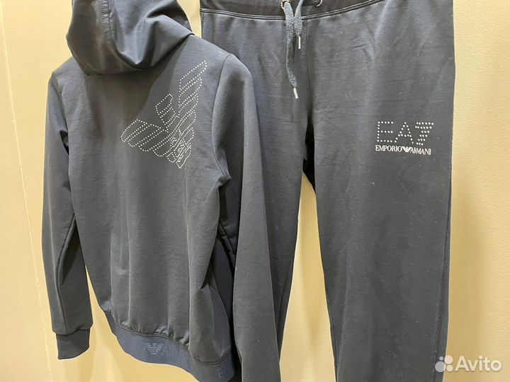 Спортивный костюм Armani женский оригинал