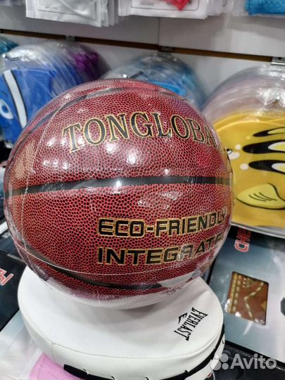 Баскетбольный мяч Футбольный мяч