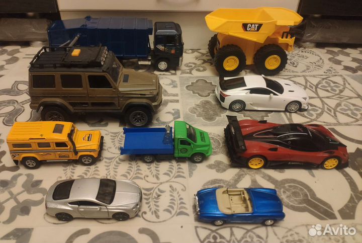 Модельки машин коллекционные