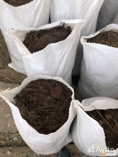 Навоз и перегной в мешках и навалом