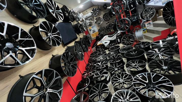 Nokian Tyres Hakkapeliitta R5 245/40 R18 97T