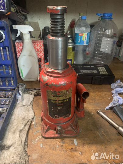 Домкрат гидравлический 20 тонн