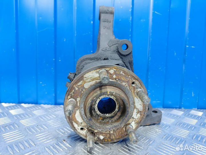 Кулак передний левый Kia Sorento 2 XM 2.2 D4HB