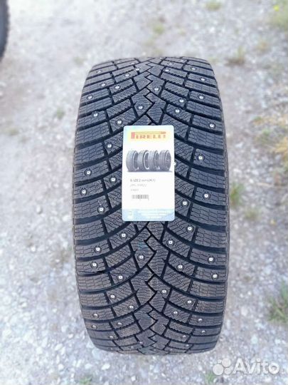 Pirelli Scorpion Ice Zero 2 285/35 R22 и 315/30 R22 107H