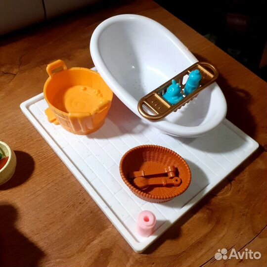 Мебель для кукольного домика