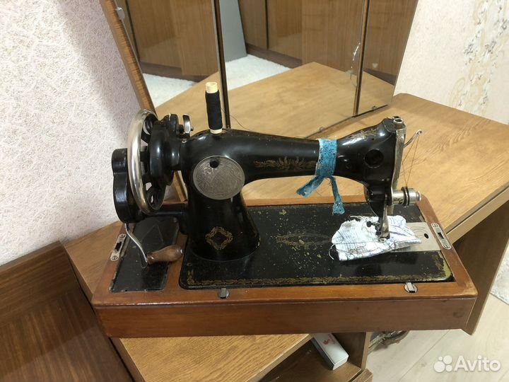 Швейная машина