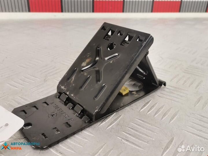 Упор противооткатный Mercedes-Benz B-Класс W245