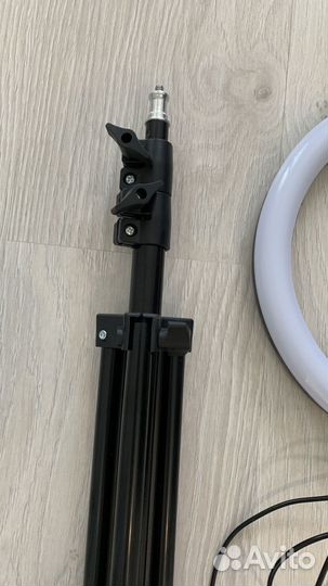 Кольцевая лампа 26 см со штативом