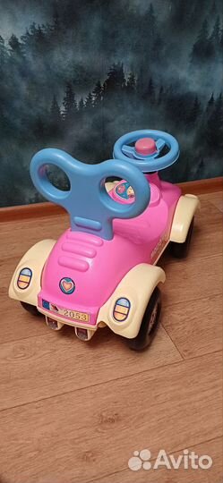 Машинка-каталка molto girls