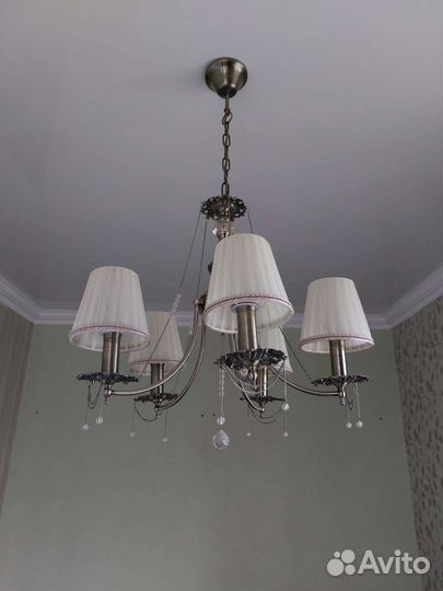 Люстра классическая