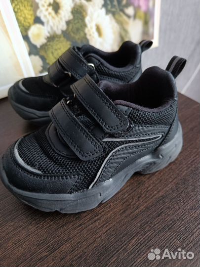 Кроссовки детские 24 размер tombi