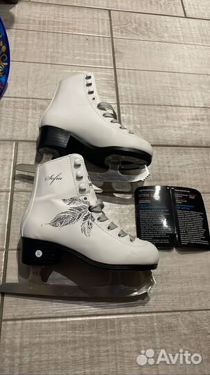 Коньки для девочки 29 и 32 размер