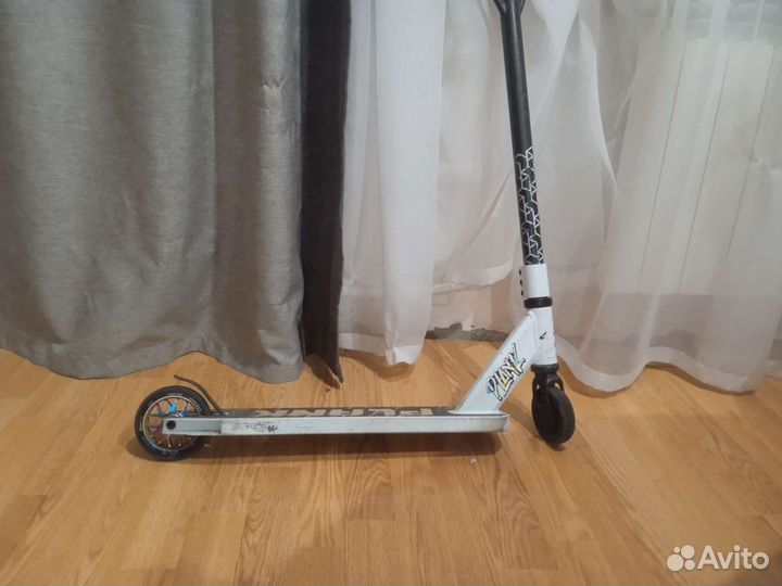 Трюковой самокат