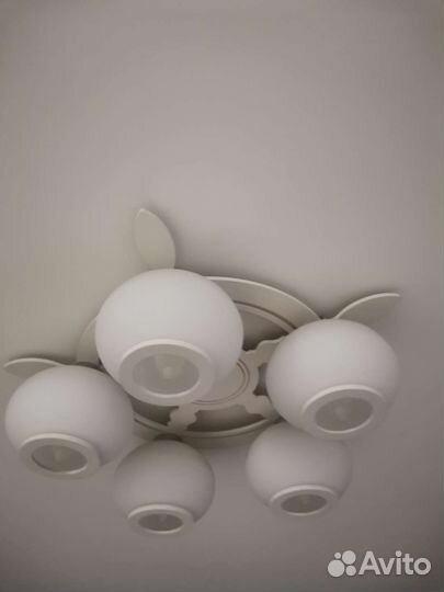 Светильник настенный и люстра комплект